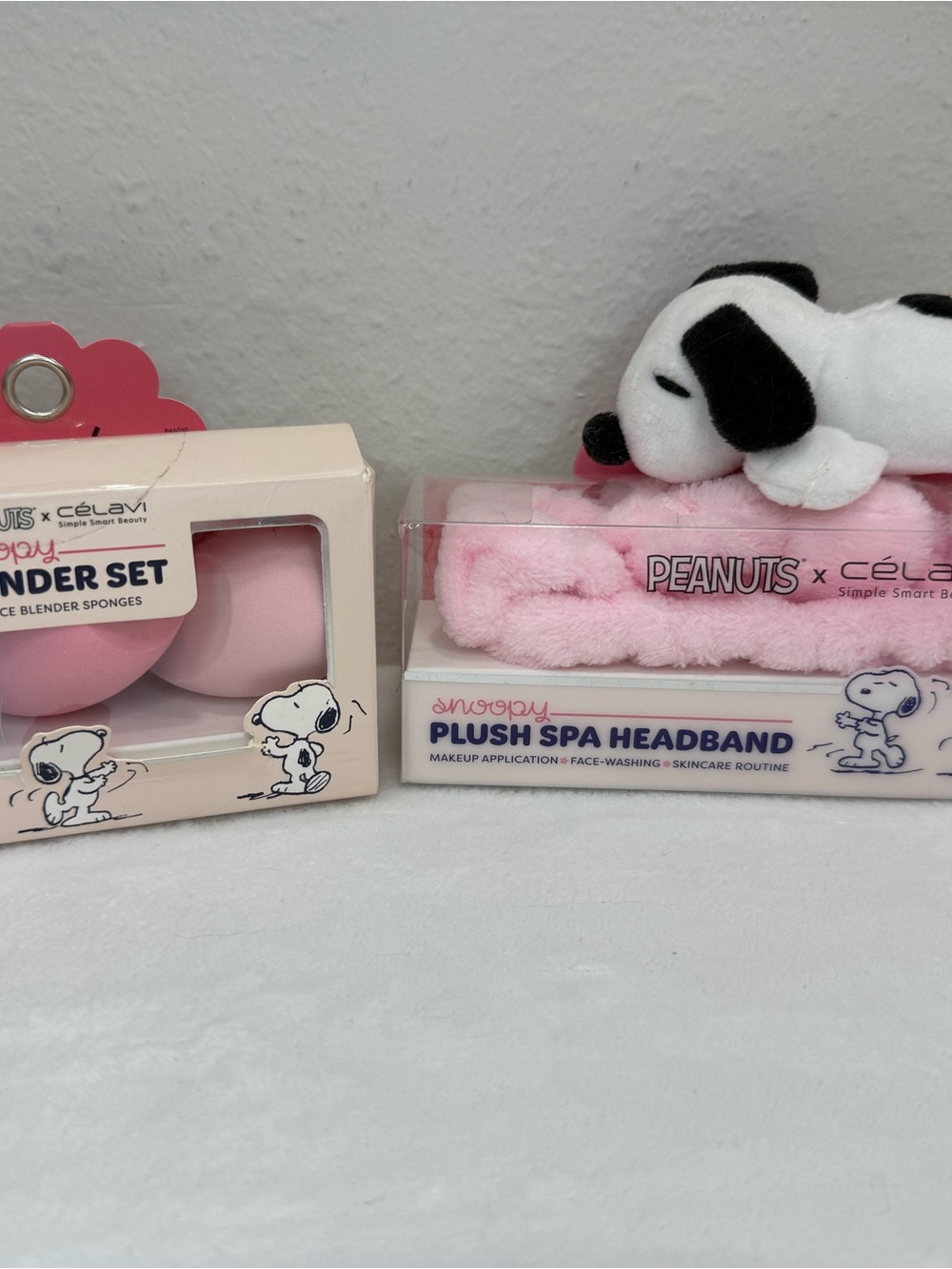 Peanuts Snoopy Blended Sponge & Plush Spa Headband Set